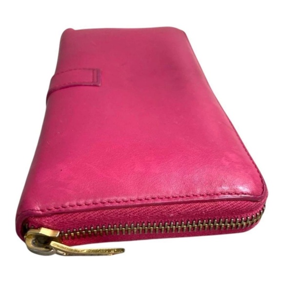 Yves Saint Laurent Fuchsia Clutch with Gold Logo - Picture 4 of 7